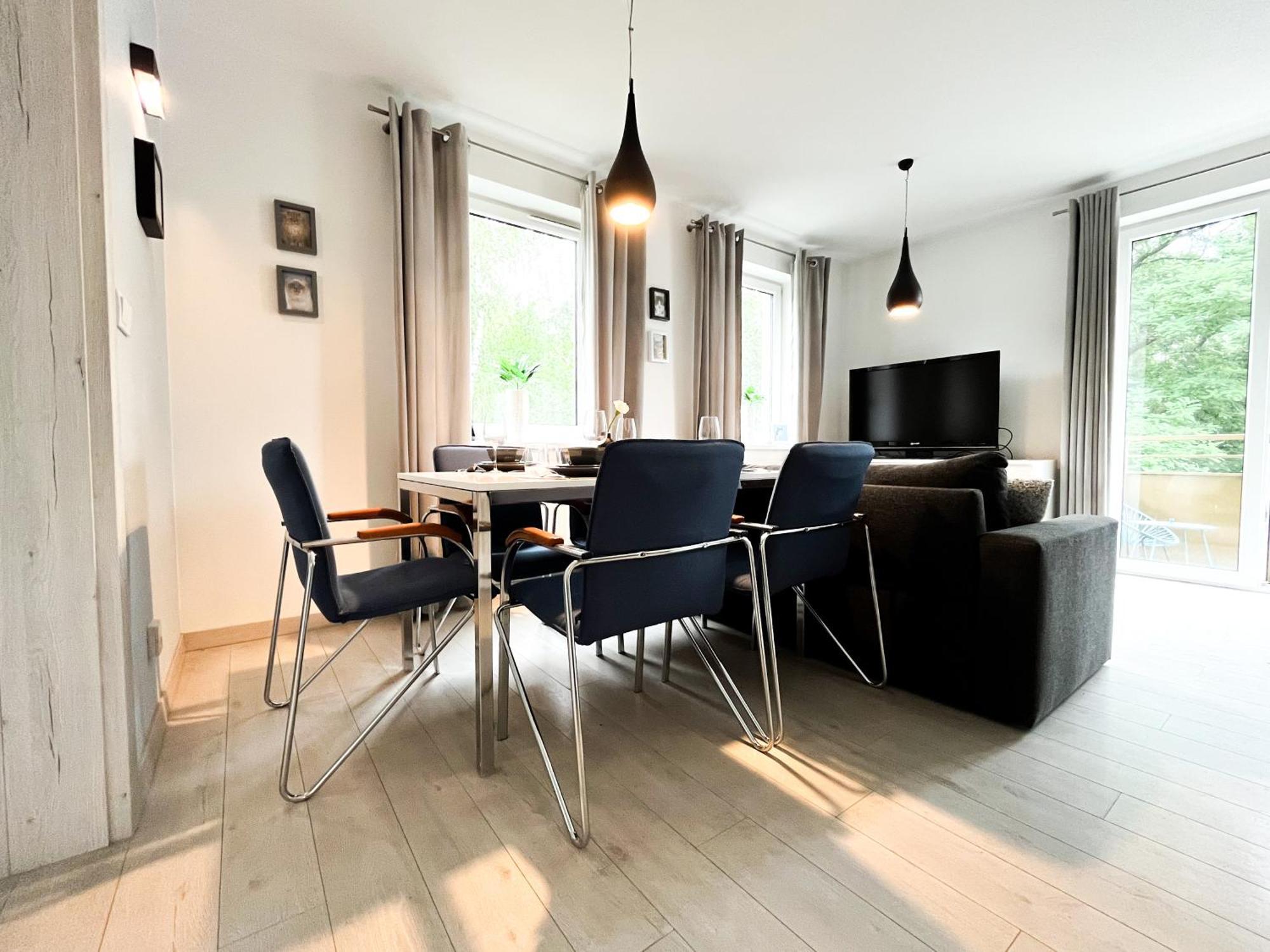 Ferienwohnung Walk To Park, Modern 2Bd Kitchen! Balcony, Parking Breslau Exterior foto